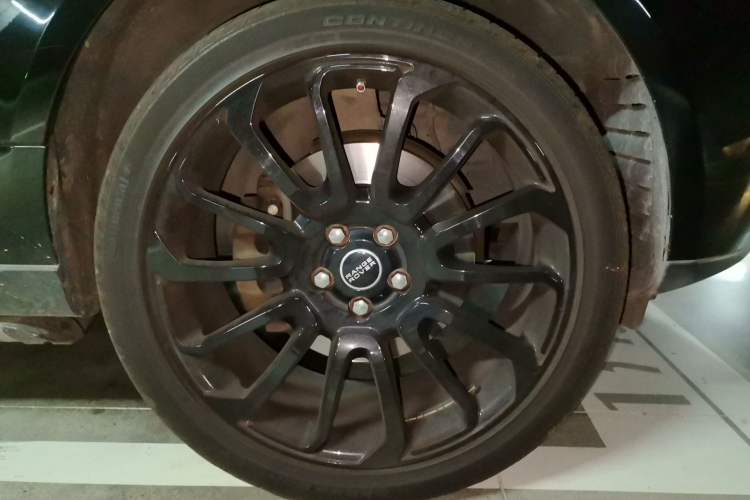 Used Land Rover Range 2017 3.0 SC V6 Vogue Right Front Wheel Hub