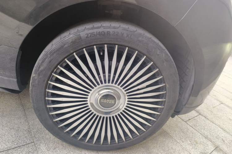Used Land Rover Range  Right Front Wheel Hub