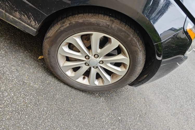 Used Land Rover Range  Right Front Wheel Hub