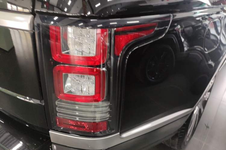 Used Land Rover Range 2017 5.0 SC V8 AB Prestige Extended Edition Right Rear Taillight