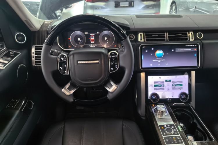 Used Land Rover Range 2017 3.0 SC V6 Vogue Extended Version Steering Wheel