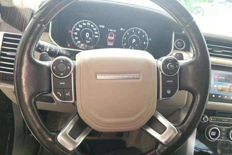 Used Land Rover Range 2017 3.0 SC V6 Vogue Steering Wheel
