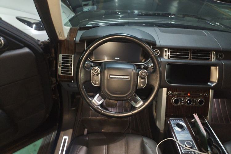 Used Land Rover Range 2017 3.0 SC V6 Vogue Extended Version Steering Wheel