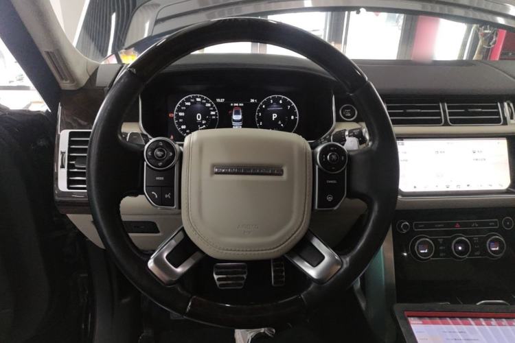 Used Land Rover Range 2017 5.0 SC V8 AB Prestige Extended Edition Steering Wheel