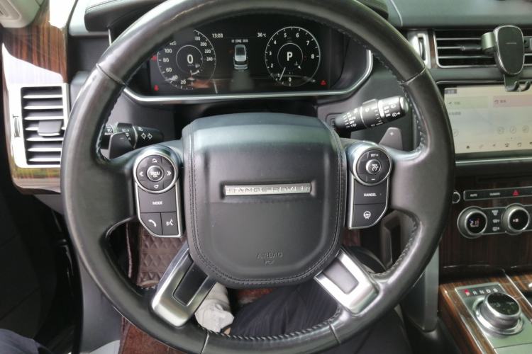 Used Land Rover Range 2017 3.0 SC V6 Vogue SE Long-Wheelbase Edition Steering Wheel