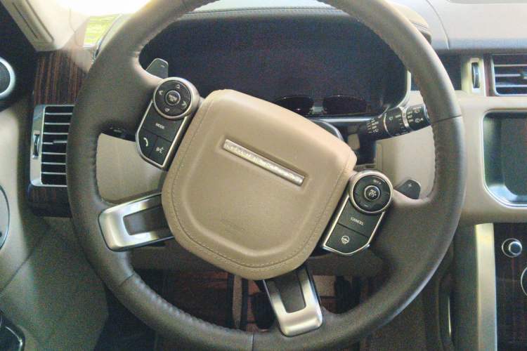 Used Land Rover Range 2017 3.0 SC V6 Vogue Steering Wheel
