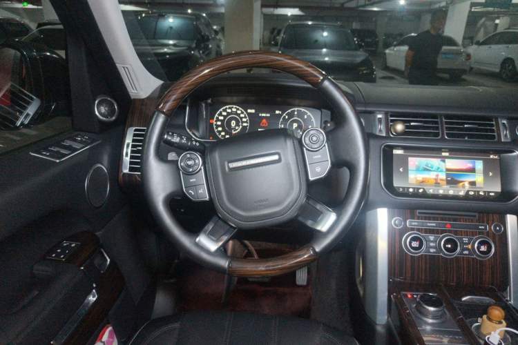 Used Land Rover Range 2017 3.0 SC V6 Grand Edition Steering Wheel
