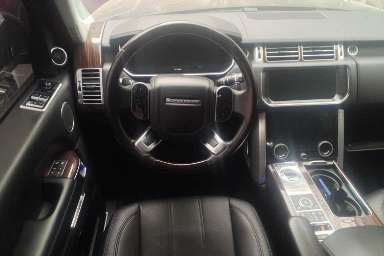 Used Land Rover Range 2017 3.0 SC V6 Vogue SE Long-Wheelbase Edition Steering Wheel