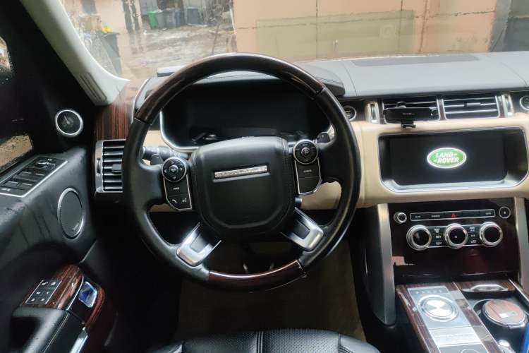 Used Land Rover Range 2017 3.0 SC V6 Vogue Steering Wheel