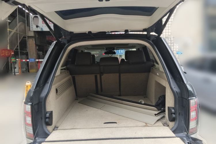 Used Land Rover Range 2017 3.0 SC V6 Vogue Trunk