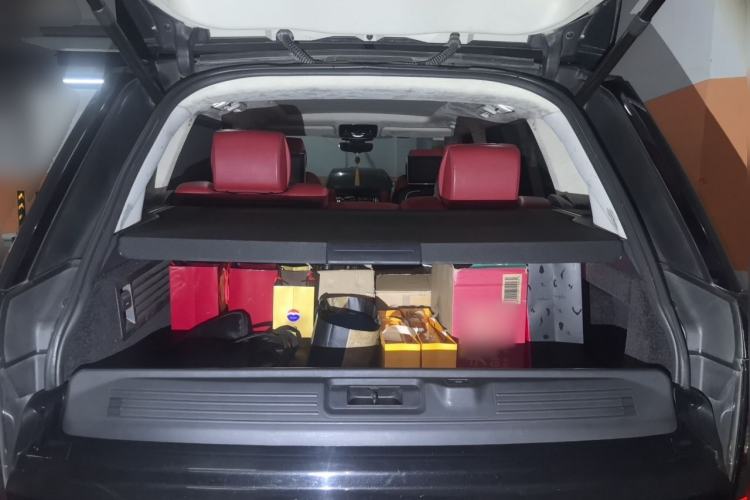 Used Land Rover Range 2017 3.0 SC V6 AB Prestige Extended Edition Trunk