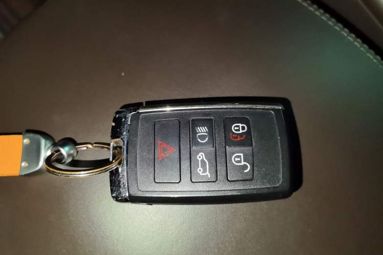 Used Land Rover Range 2017 3.0 SC V6 Vogue Vehicle Key