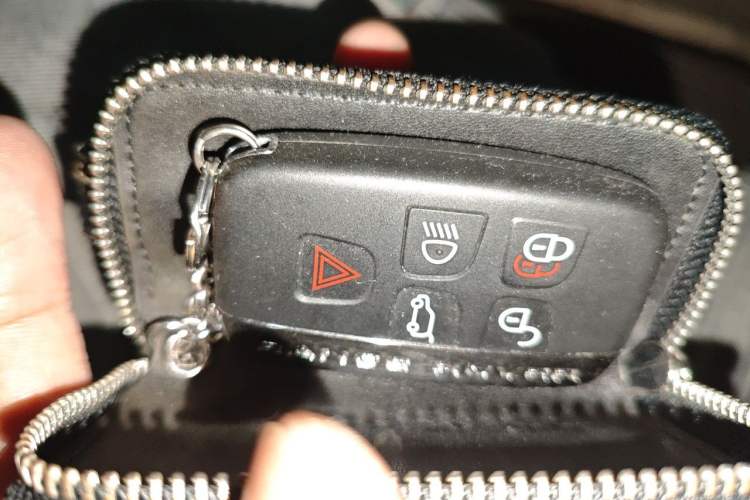 Used Land Rover Range 2017 3.0 SC V6 Vogue Vehicle Key