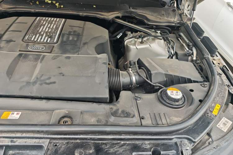 Used Land Rover Range 2017 3.0 SC V6 Vogue SE Long-Wheelbase Edition Engine Bay Left