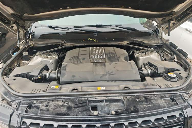 Used Land Rover Range 2017 3.0 SC V6 Vogue SE Long-Wheelbase Edition Engine Bay