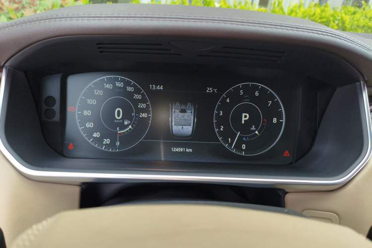 Used Land Rover Range 2017 3.0 SC V6 Vogue Instrument Cluster