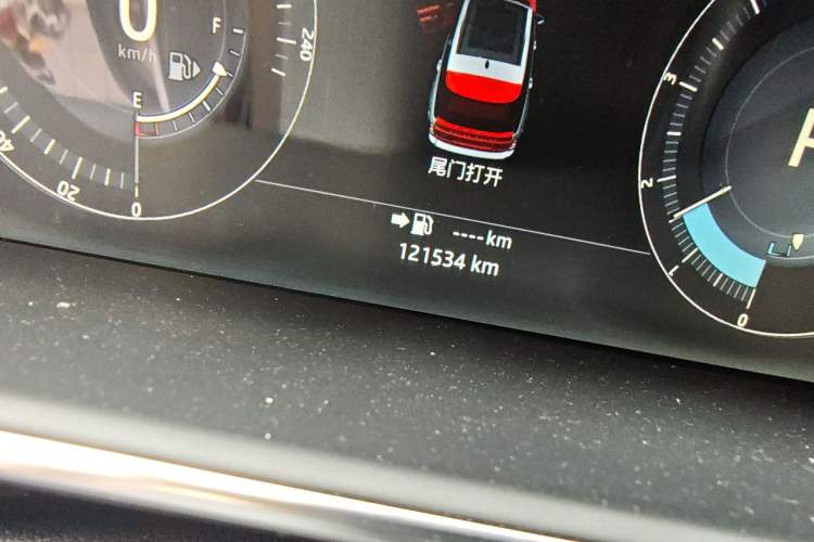 Used Land Rover Range 2017 3.0 SC V6 Vogue SE Long-Wheelbase Edition Odometer Close Up