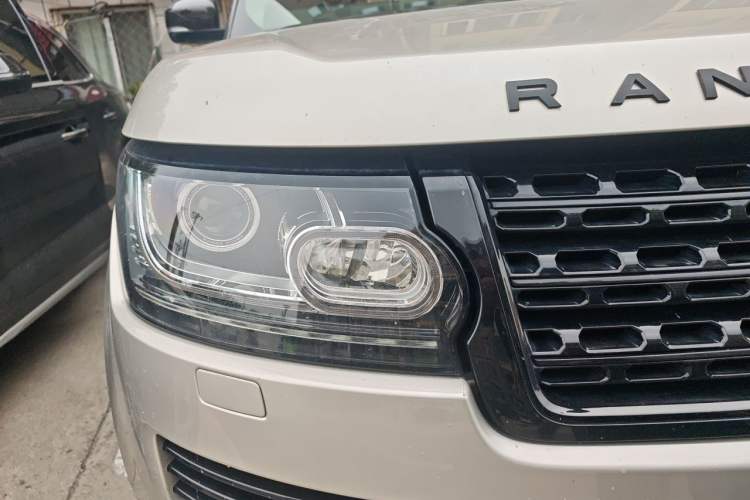 Used Land Rover Range 2017 3.0 SC V6 Vogue SE Long-Wheelbase Edition Right Front Headlight