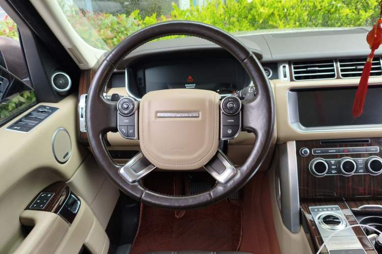 Used Land Rover Range 2017 3.0 SC V6 Vogue Steering Wheel