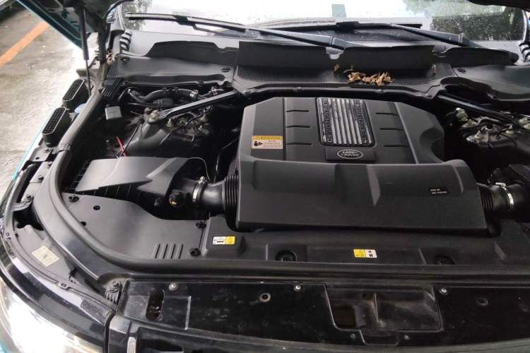 Used Land Rover Range  Engine Bay Right