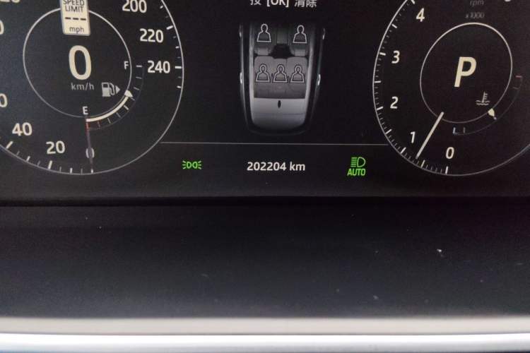 Used Land Rover Range  Odometer Close Up