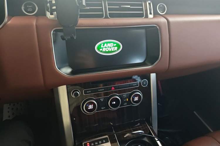 Used Land Rover Range  Audio And AC Panel
