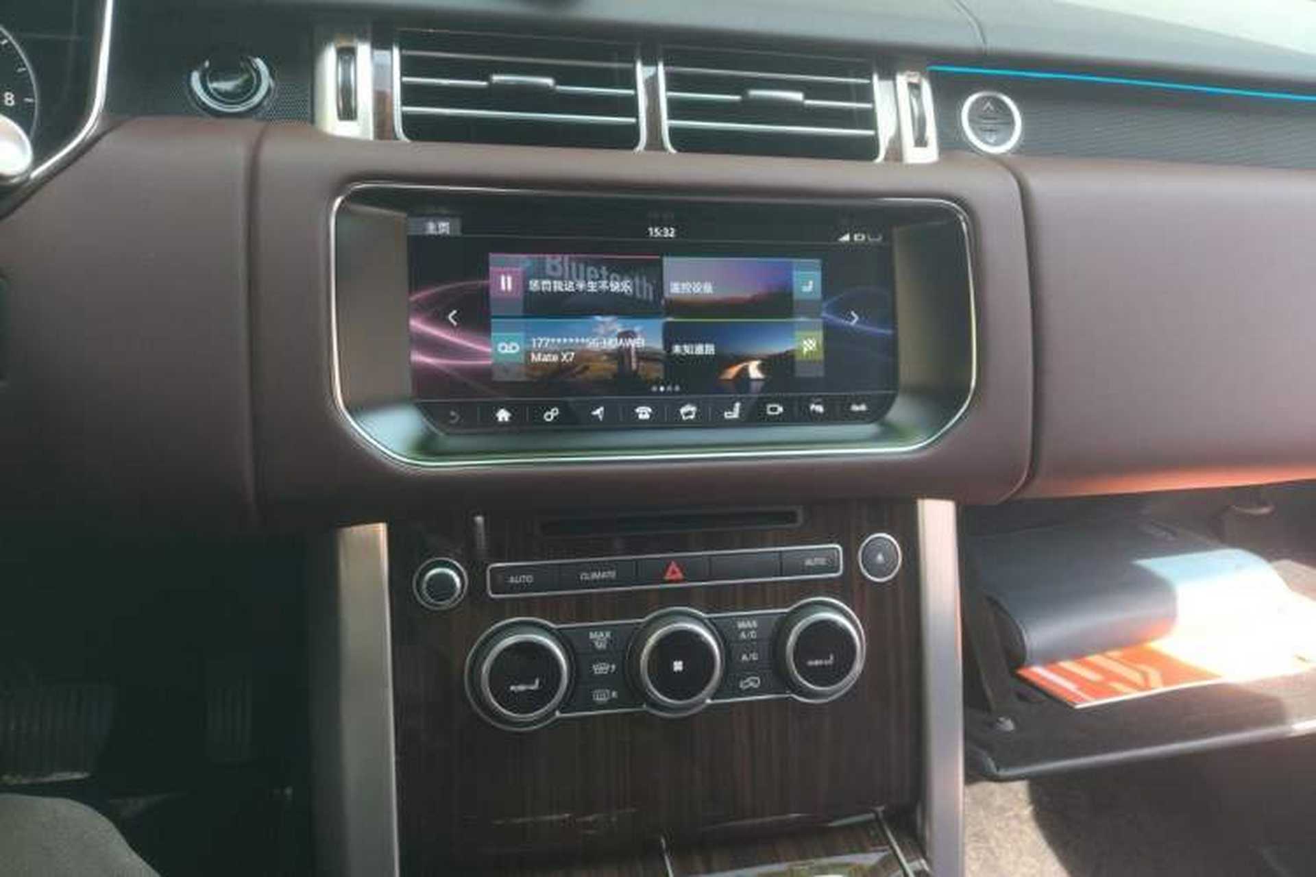 Used Land Rover Range 2017 3.0 SC V6 Vogue Audio And AC Panel