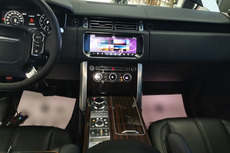 Used Land Rover Range 2017 3.0 SC V6 Vogue Audio And AC Panel