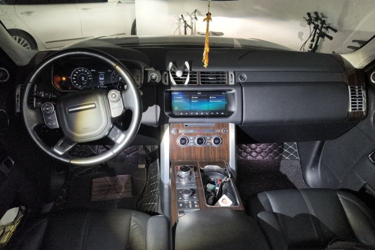 Used Land Rover Range 2017 3.0 SC V6 Grand Edition Center Console