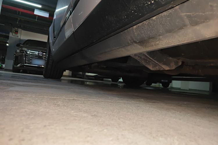 Used Land Rover Range  Chassis Rear Left
