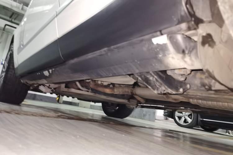 Used Land Rover Range  Chassis Rear Left