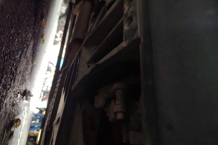 Used Land Rover Range  Chassis Rear Left