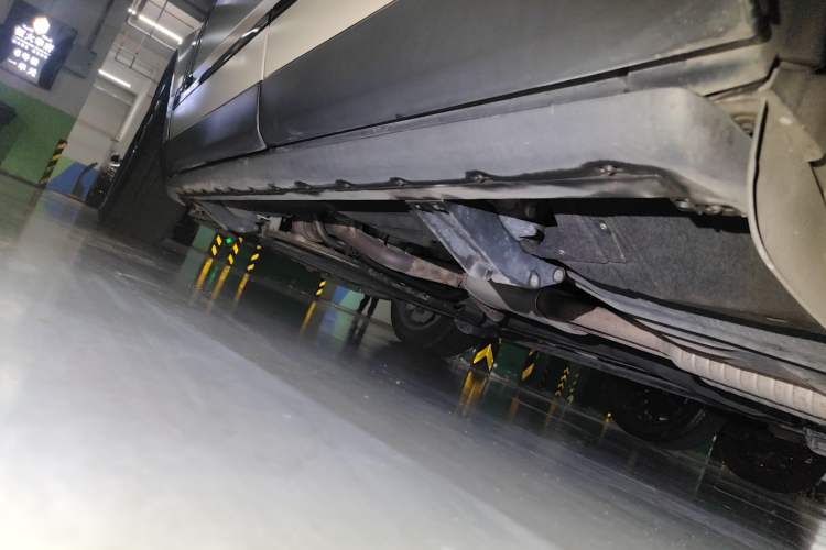 Used Land Rover Range  Chassis Rear Left