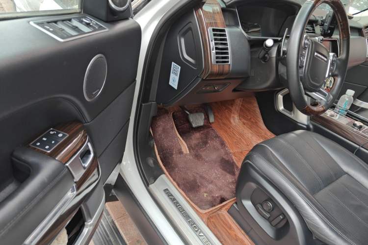 Used Land Rover Range 2017 3.0 SC V6 Vogue Driver Seat