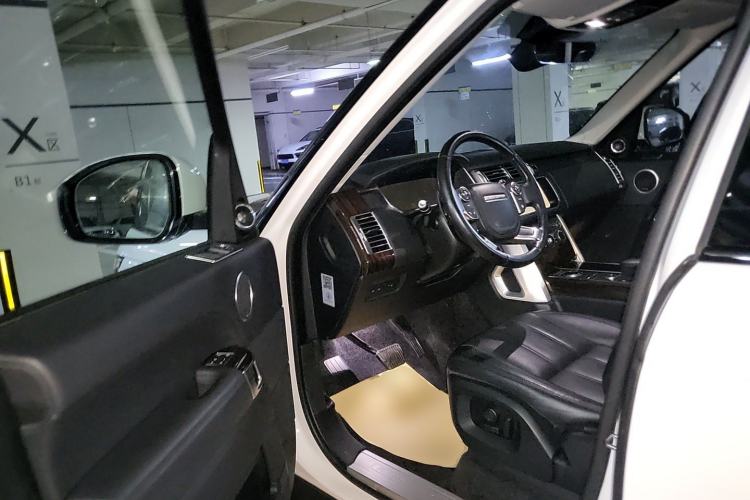 Used Land Rover Range 2017 3.0 SC V6 Vogue Driver Seat