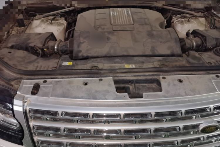 Used Land Rover Range  Engine Bay