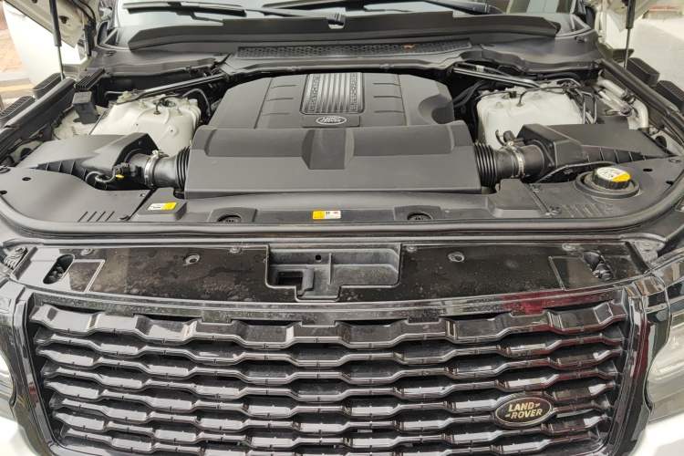 Used Land Rover Range 2017 3.0 SC V6 Vogue SE Long-Wheelbase Edition Engine Bay