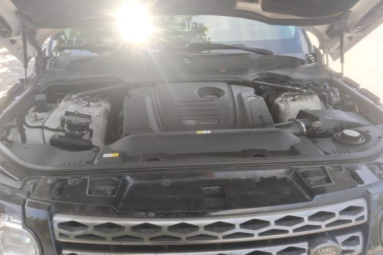 Used Land Rover Range  Engine Bay