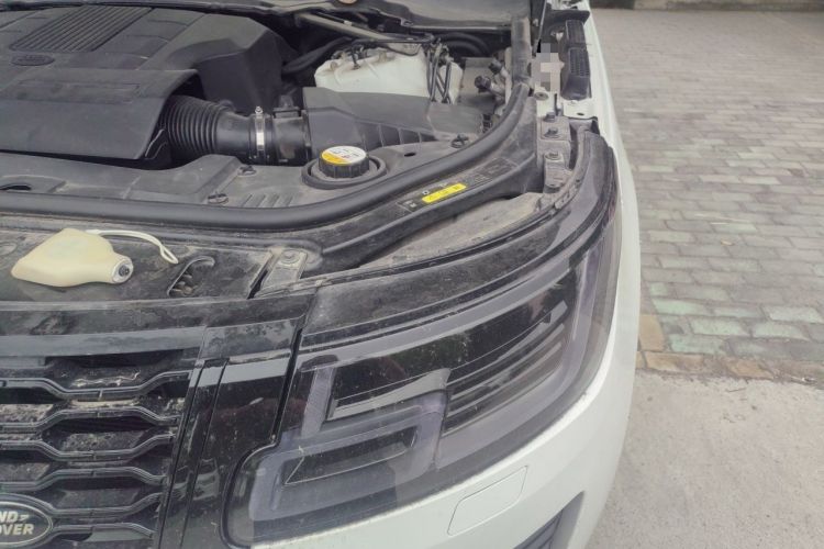 Used Land Rover Range 2017 3.0 SC V6 Vogue Extended Version Engine Bay Left