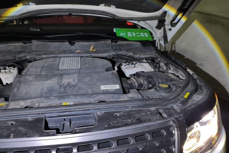 Used Land Rover Range  Engine Bay Left