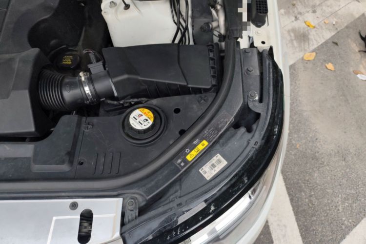 Used Land Rover Range 2017 3.0 SC V6 Vogue Extended Version Engine Bay Left