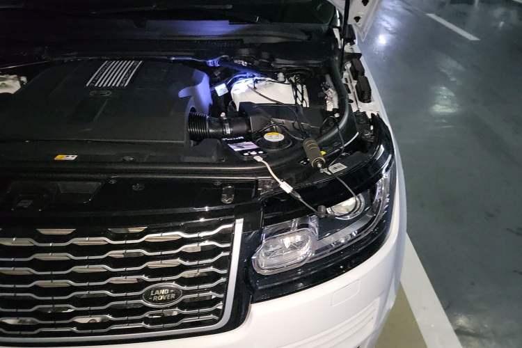 Used Land Rover Range 2017 3.0 SC V6 Vogue Engine Bay Left