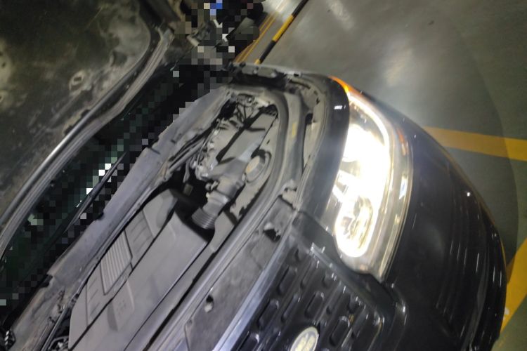 Used Land Rover Range  Engine Bay Left
