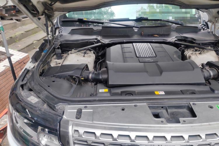 Used Land Rover Range 2017 3.0 SC V6 Vogue SE Long-Wheelbase Edition Engine Bay Right