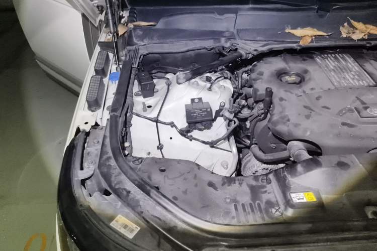 Used Land Rover Range  Engine Bay Right