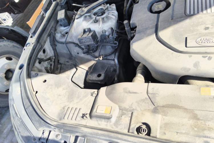 Used Land Rover Range  Engine Bay Right