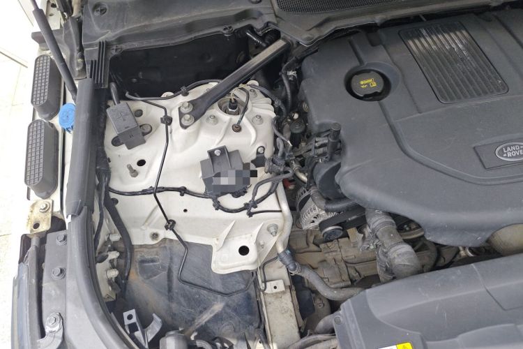 Used Land Rover Range  Engine Bay Right