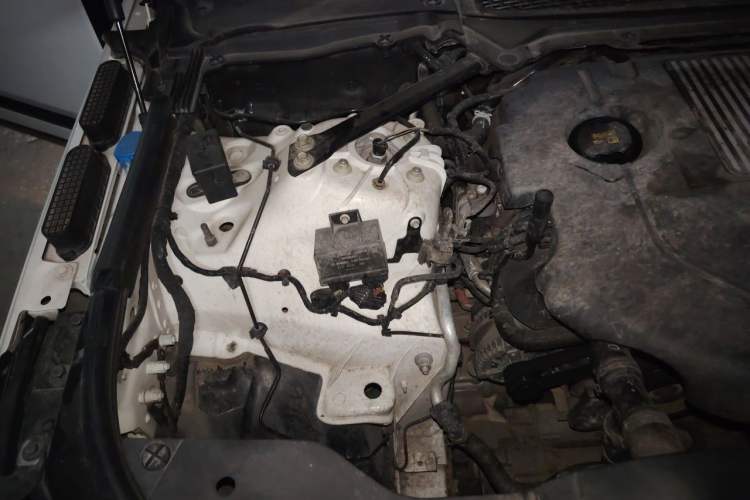 Used Land Rover Range  Engine Bay Right