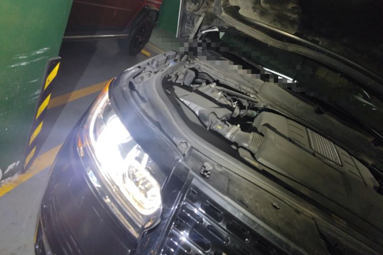Used Land Rover Range  Engine Bay Right