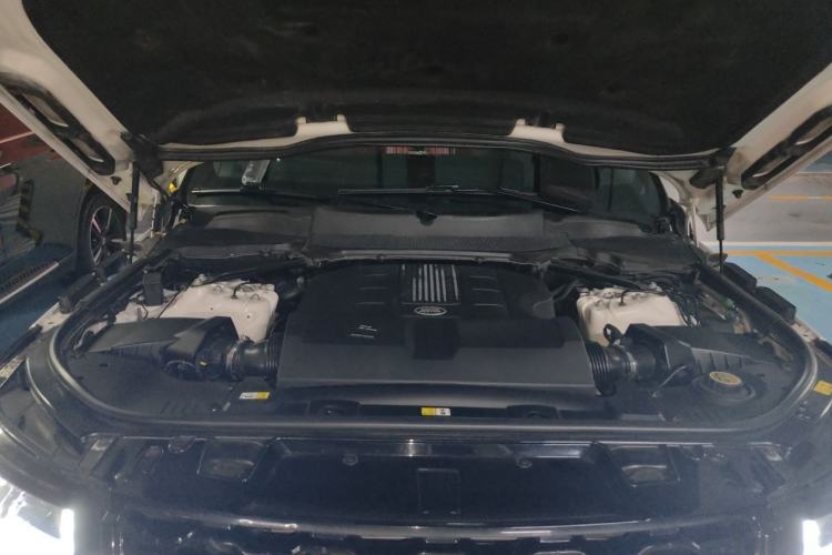 Used Land Rover Range  Engine Bay